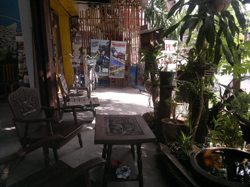 Cumpun Guest House Chiang Mai Buitenkant foto